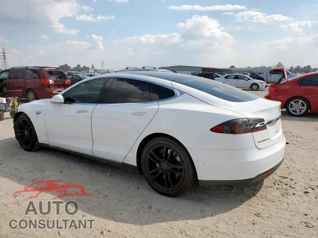 TESLA MODEL S 2016 - 5YJSA1E26GF123819