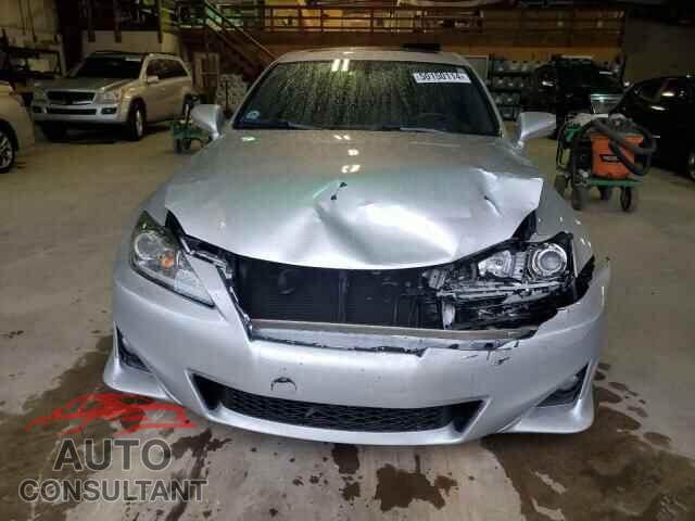 LEXUS IS 2011 - JTHBF5C24B5141384