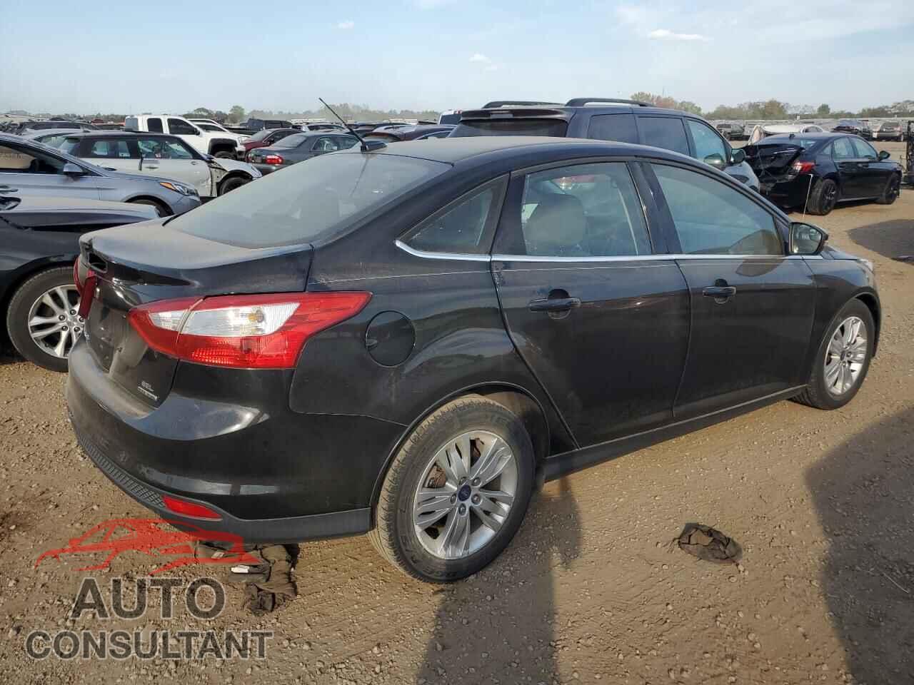 FORD FOCUS 2012 - 1FAHP3H22CL454426