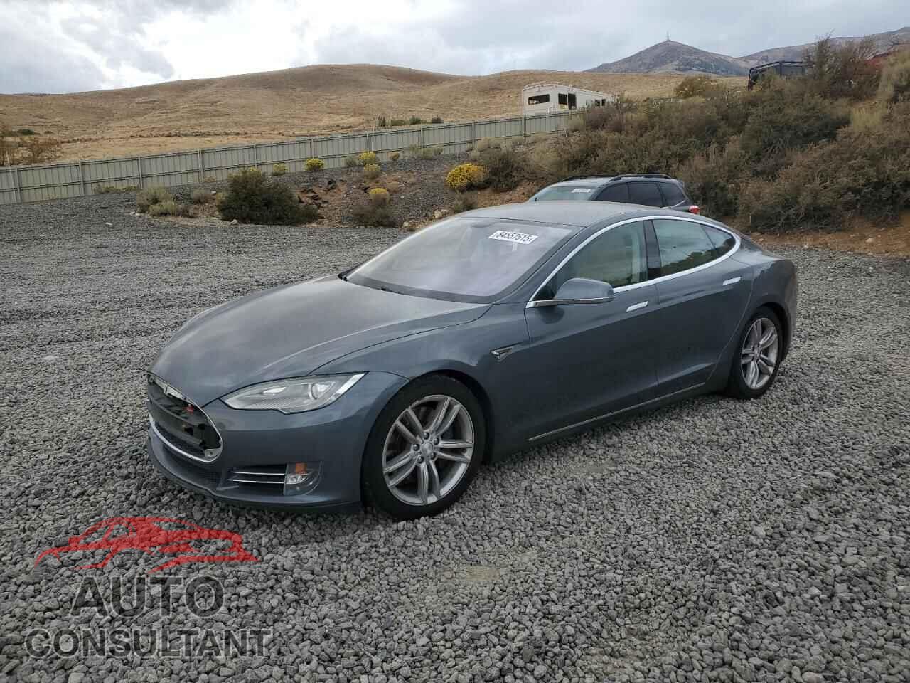 TESLA MODEL S 2013 - 5YJSA1CG8DFP03762