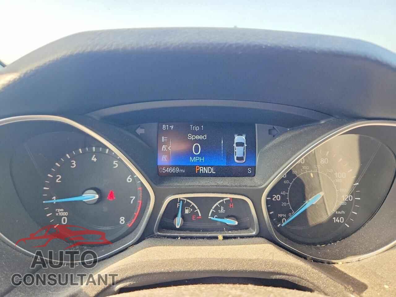 FORD FOCUS 2017 - 1FADP3K29HL209623