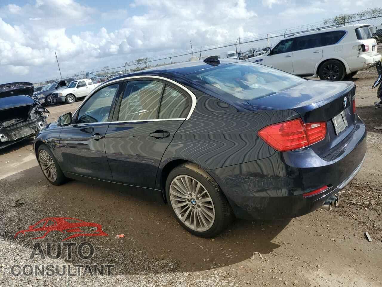BMW 3 SERIES 2012 - WBA3A5C57CF257461