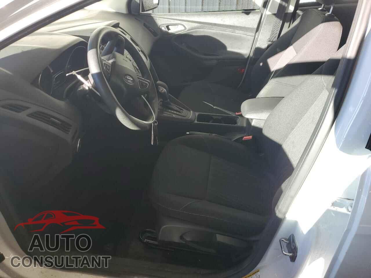 FORD FOCUS 2017 - 1FADP3K24HL219959