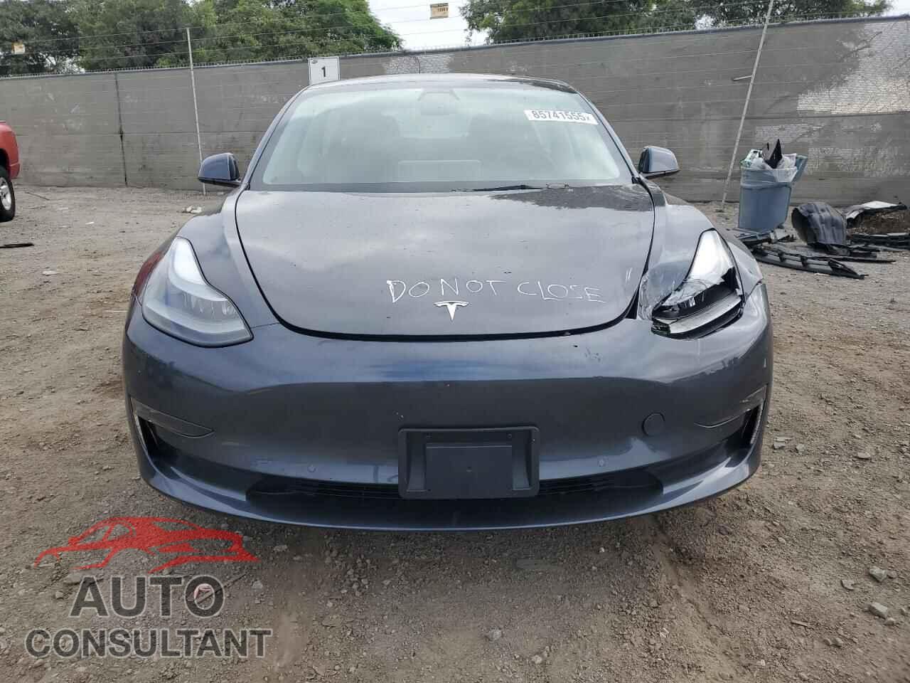 TESLA MODEL 3 2022 - 5YJ3E1EB7NF132177