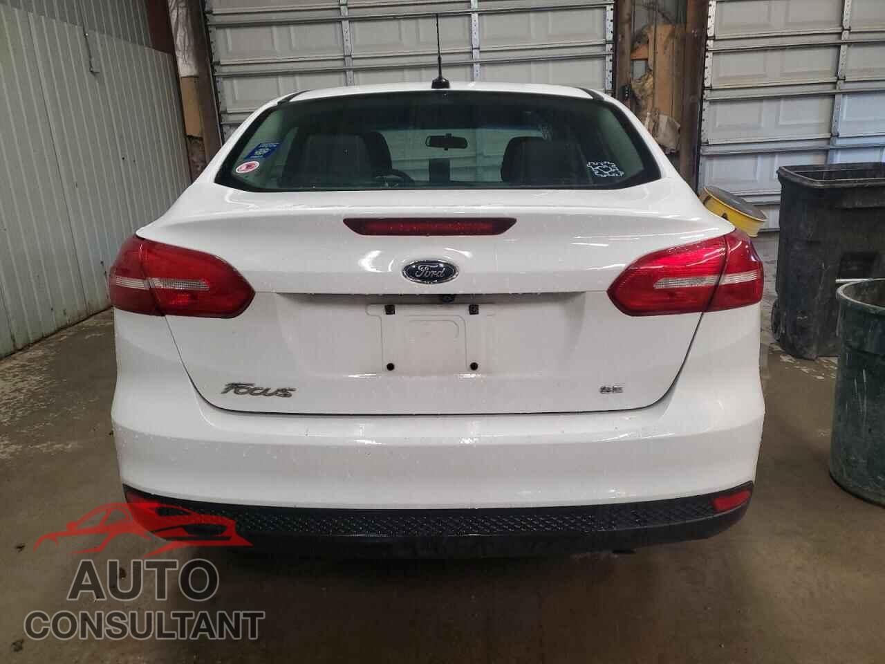 FORD FOCUS 2017 - 1FADP3F25HL257131