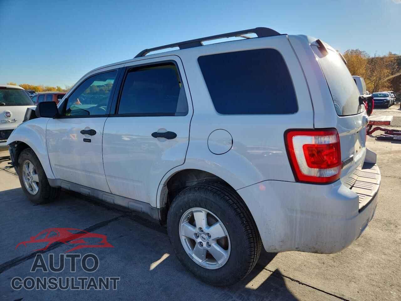 FORD ESCAPE 2009 - 1FMCU03769KB02796
