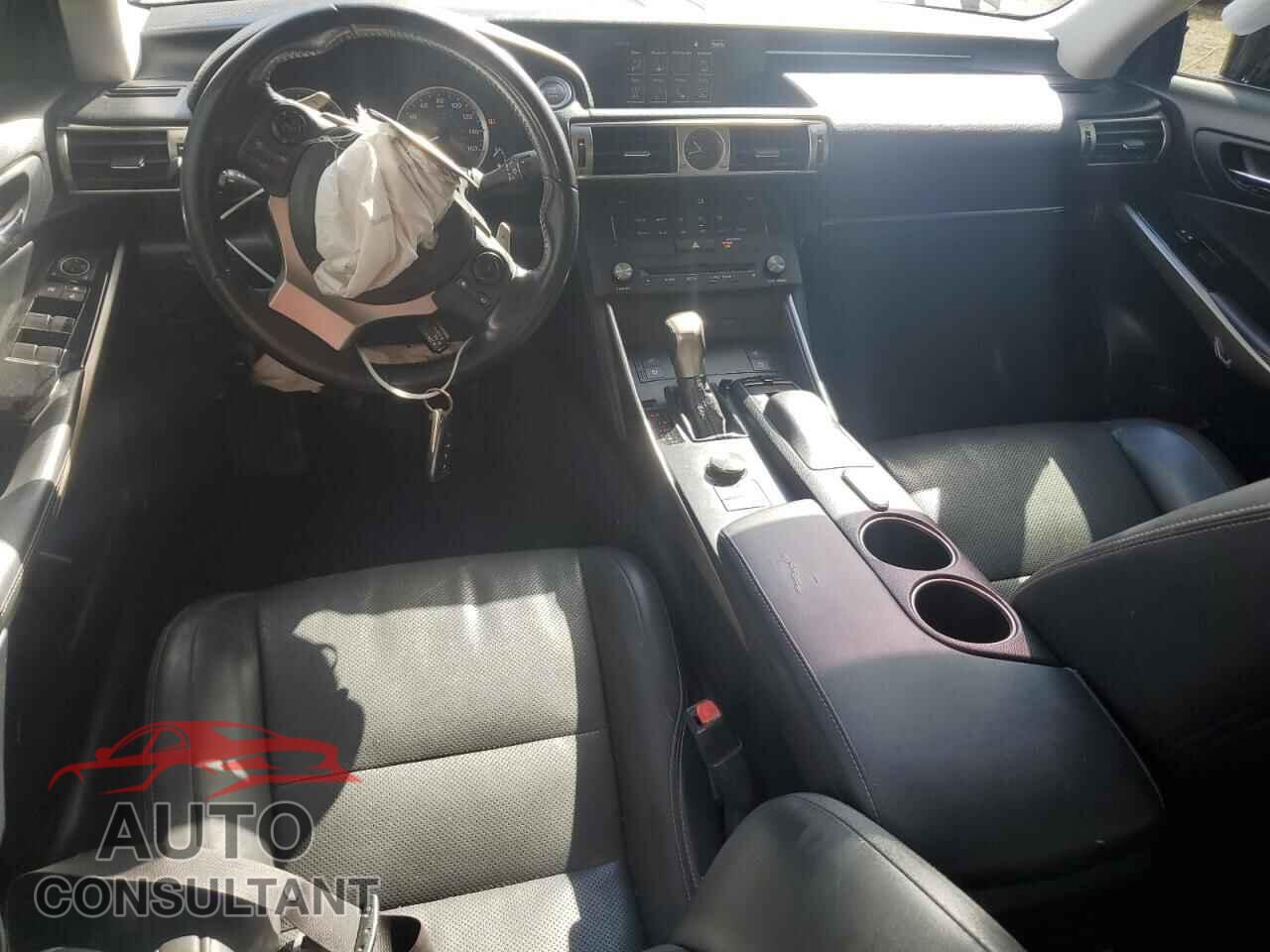 LEXUS IS 2015 - JTHBF1D27F5068850