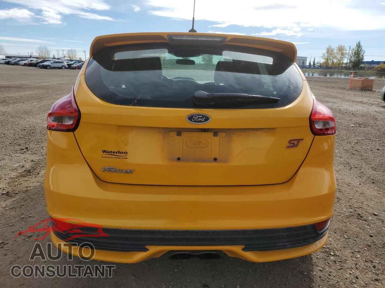 FORD FOCUS 2015 - 1FADP3L94FL331508