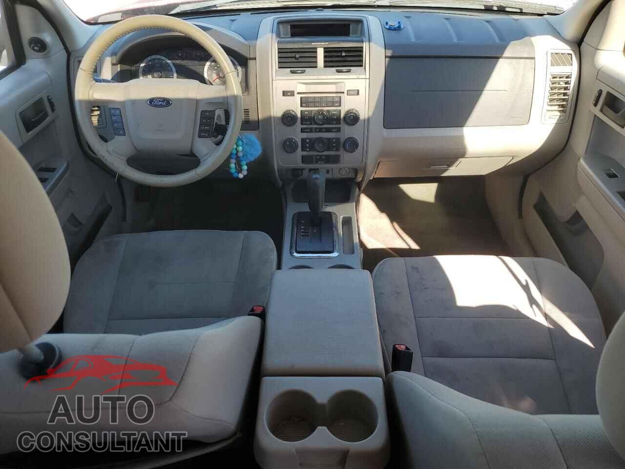 FORD ESCAPE 2010 - 1FMCU9D76AKC29426