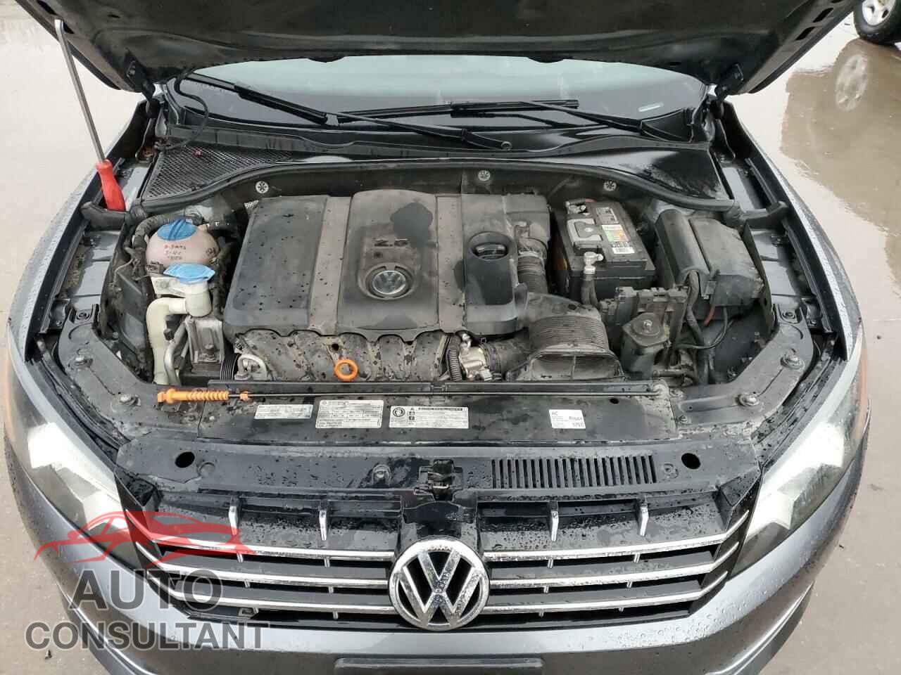 VOLKSWAGEN PASSAT 2012 - 1VWCP7A33CC080498