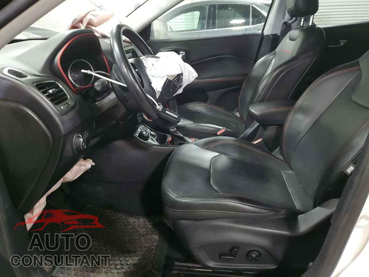 JEEP COMPASS 2020 - 3C4NJDDB4LT111972