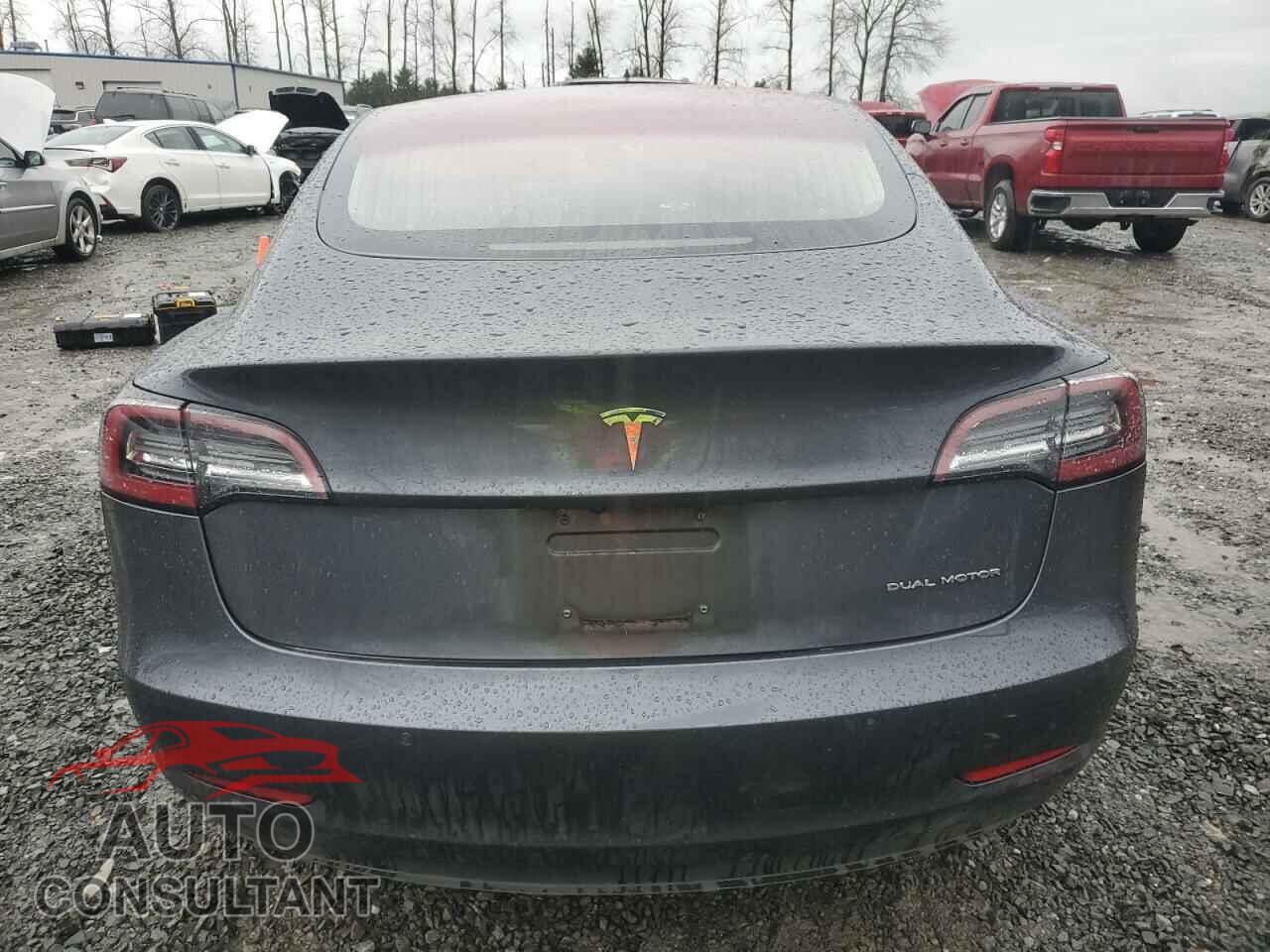 TESLA MODEL 3 2018 - 5YJ3E1EB2JF090978