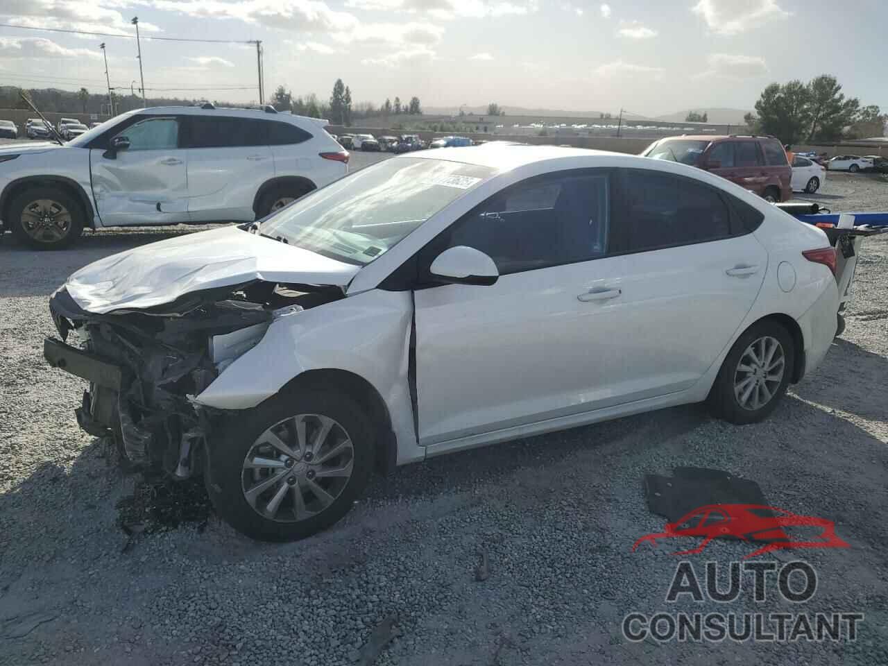 HYUNDAI ACCENT 2018 - 3KPC24A30JE021902