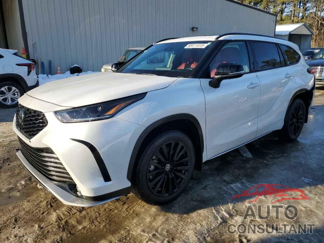 TOYOTA HIGHLANDER 2023 - 5TDKDRBHXPS512876