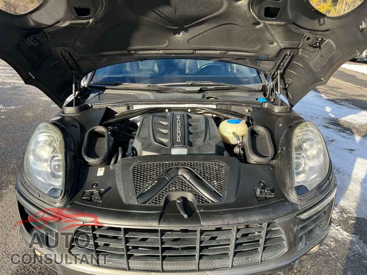 PORSCHE MACAN 2015 - WP1AB2A59FLB50280
