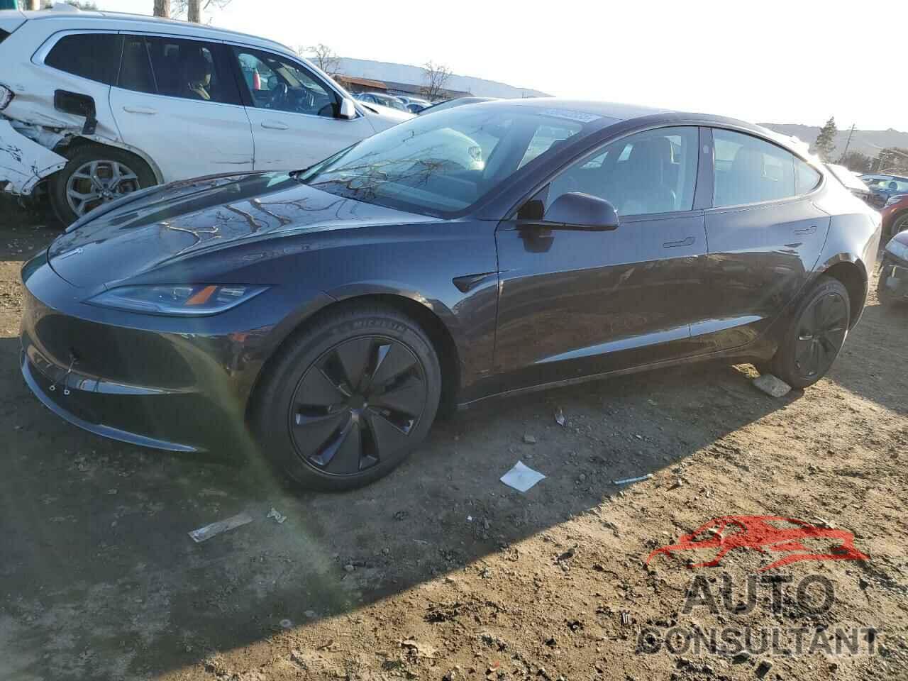 TESLA MODEL 3 2025 - 5YJ3E1EA3SF919453