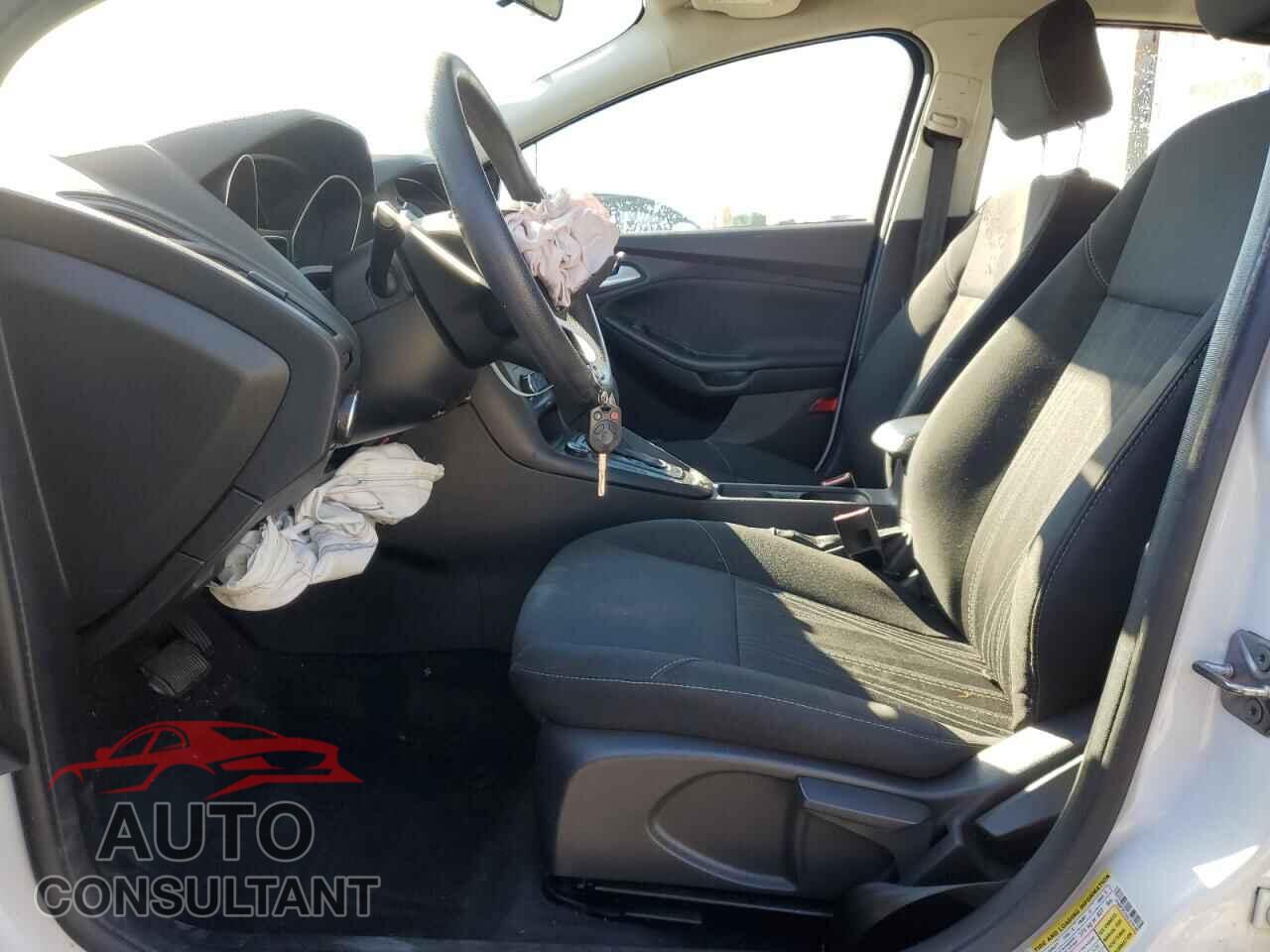FORD FOCUS 2016 - 1FADP3F22GL370100
