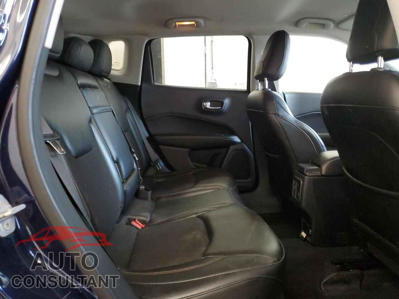 JEEP COMPASS 2018 - 3C4NJCBBXJT233696