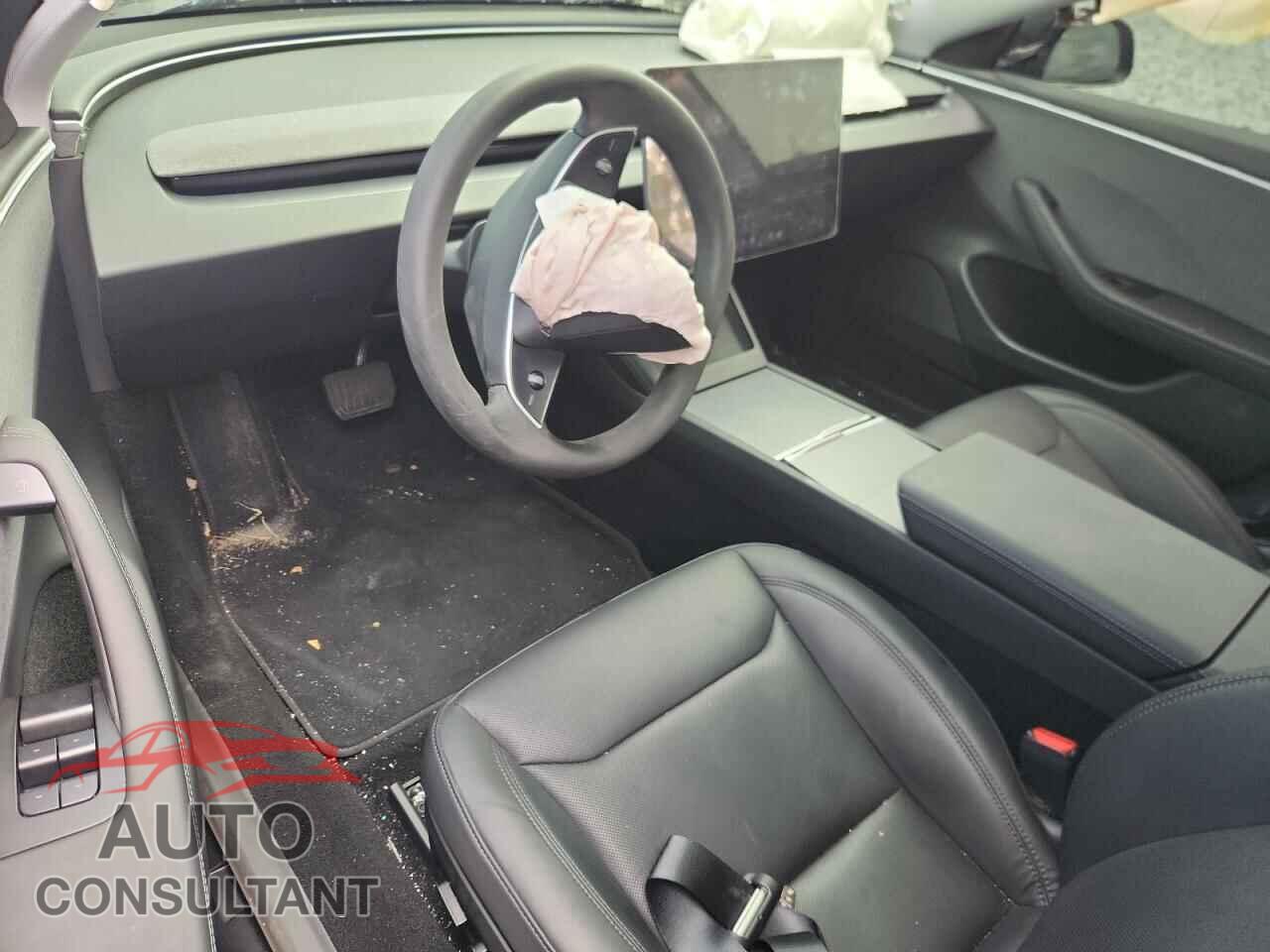 TESLA MODEL 3 2024 - 5YJ3E1EA7RF834366
