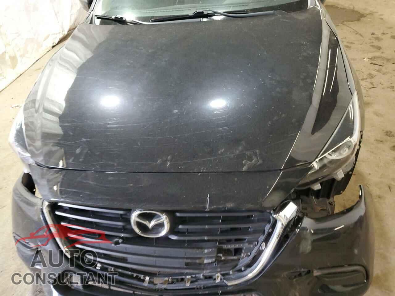 MAZDA 3 2018 - 3MZBN1V33JM251030
