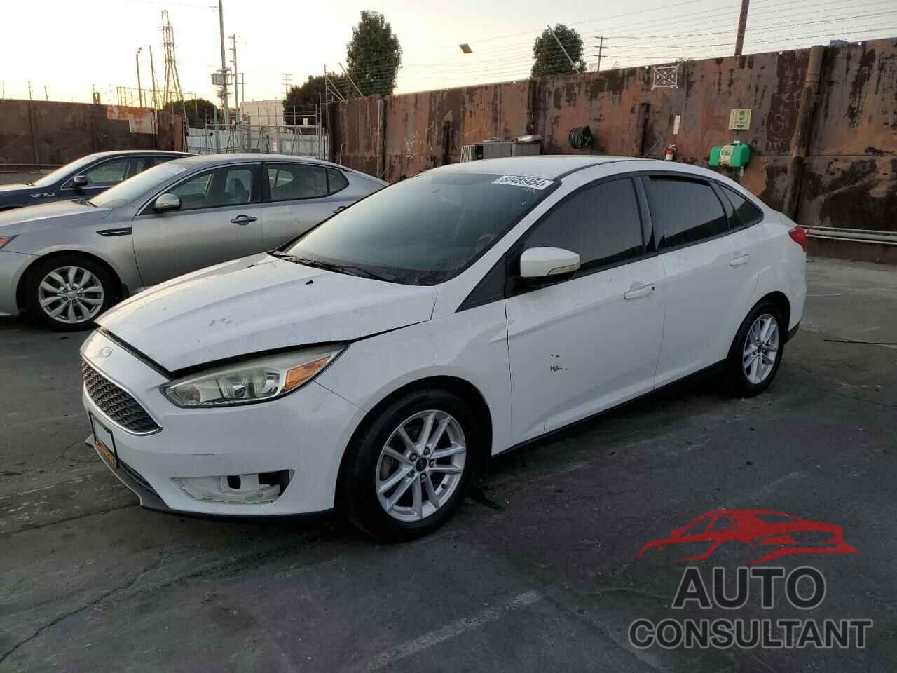 FORD FOCUS 2015 - 1FADP3F21FL261996