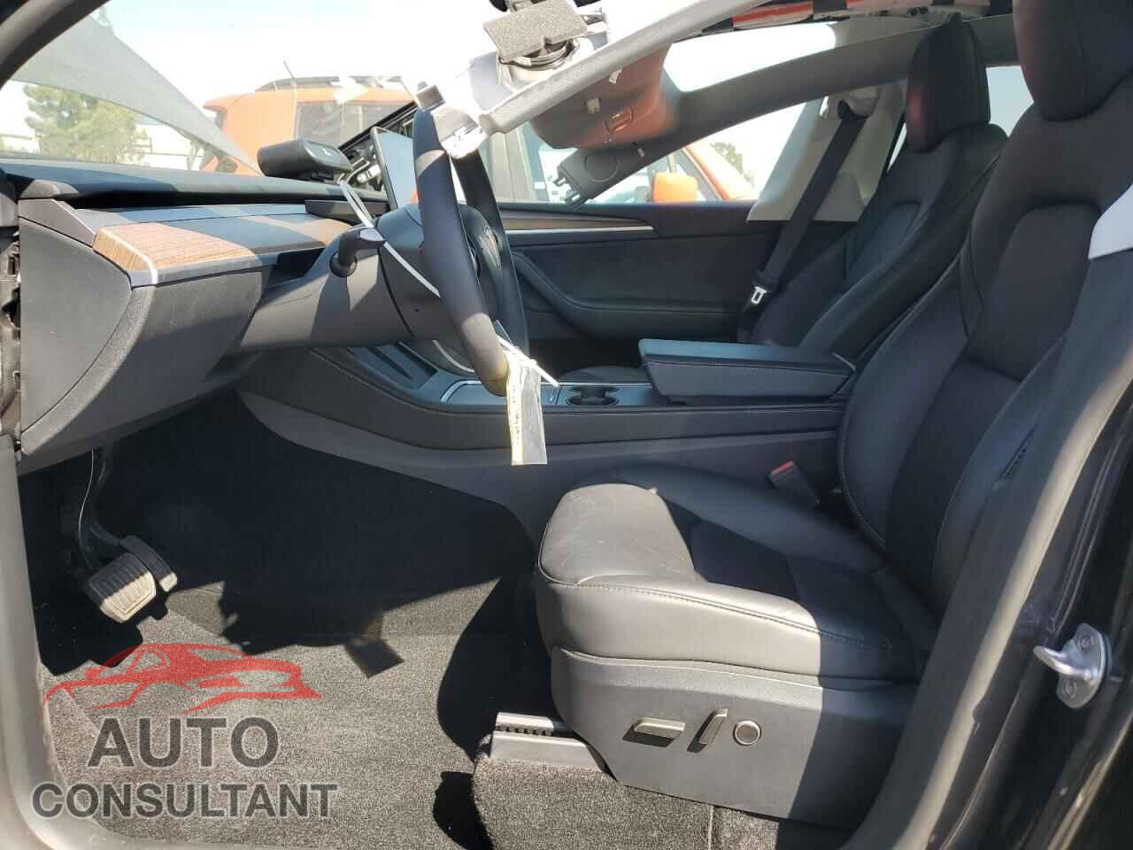 TESLA MODEL Y 2024 - 7SAYGDED1RF092643