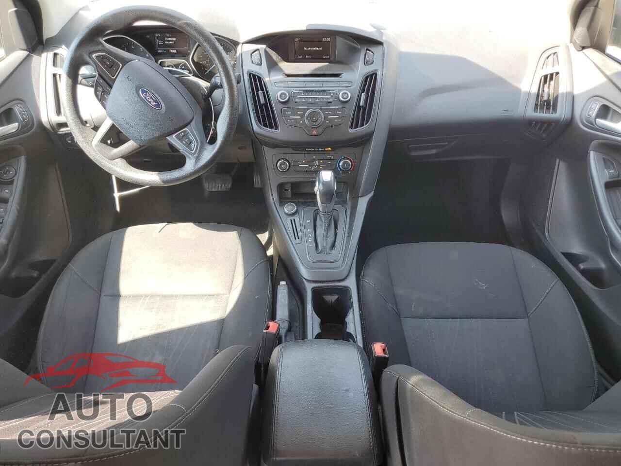 FORD FOCUS 2015 - 1FADP3F24FL334942