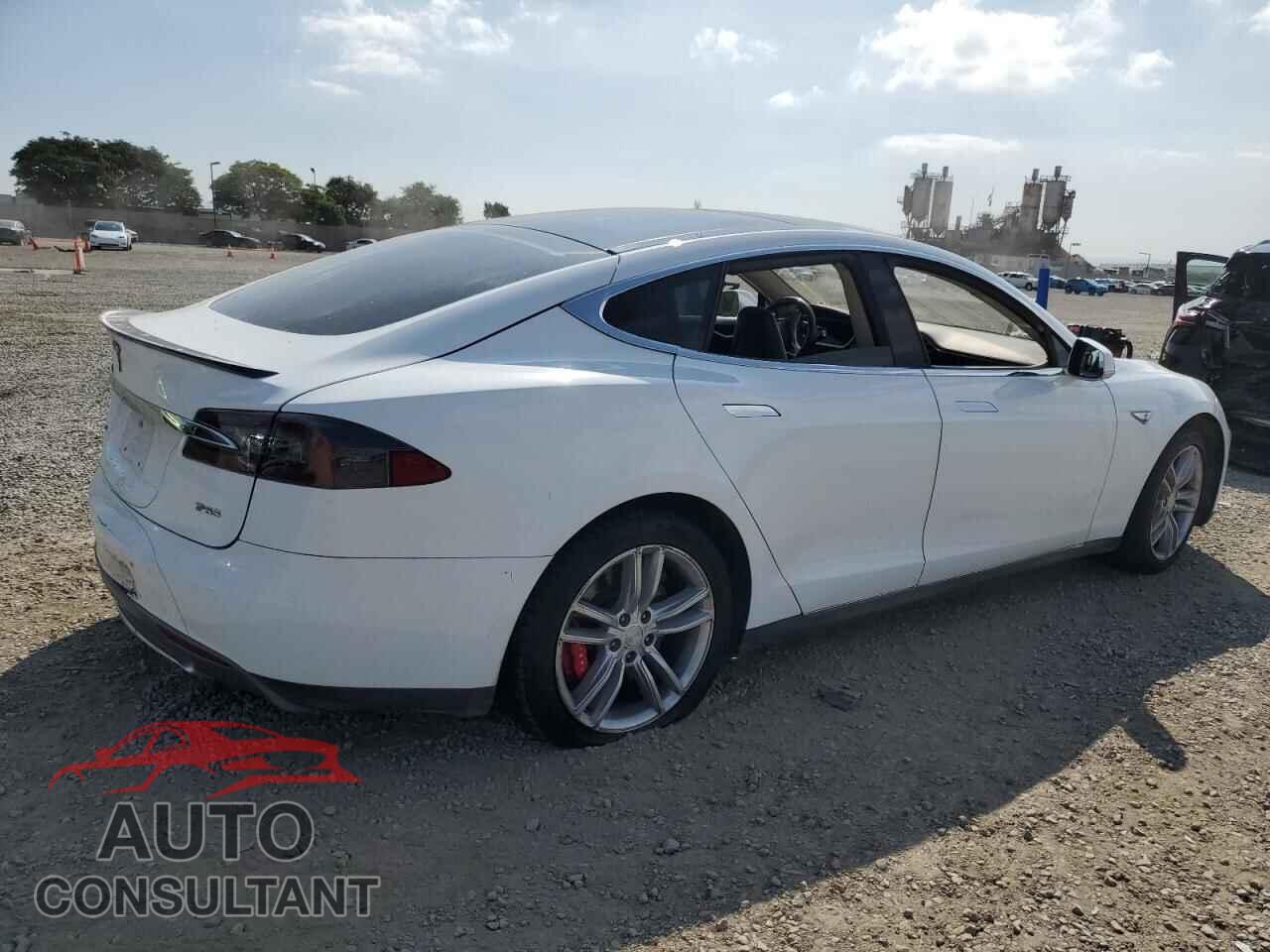 TESLA MODEL S 2013 - 5YJSA1DP6DFP10837