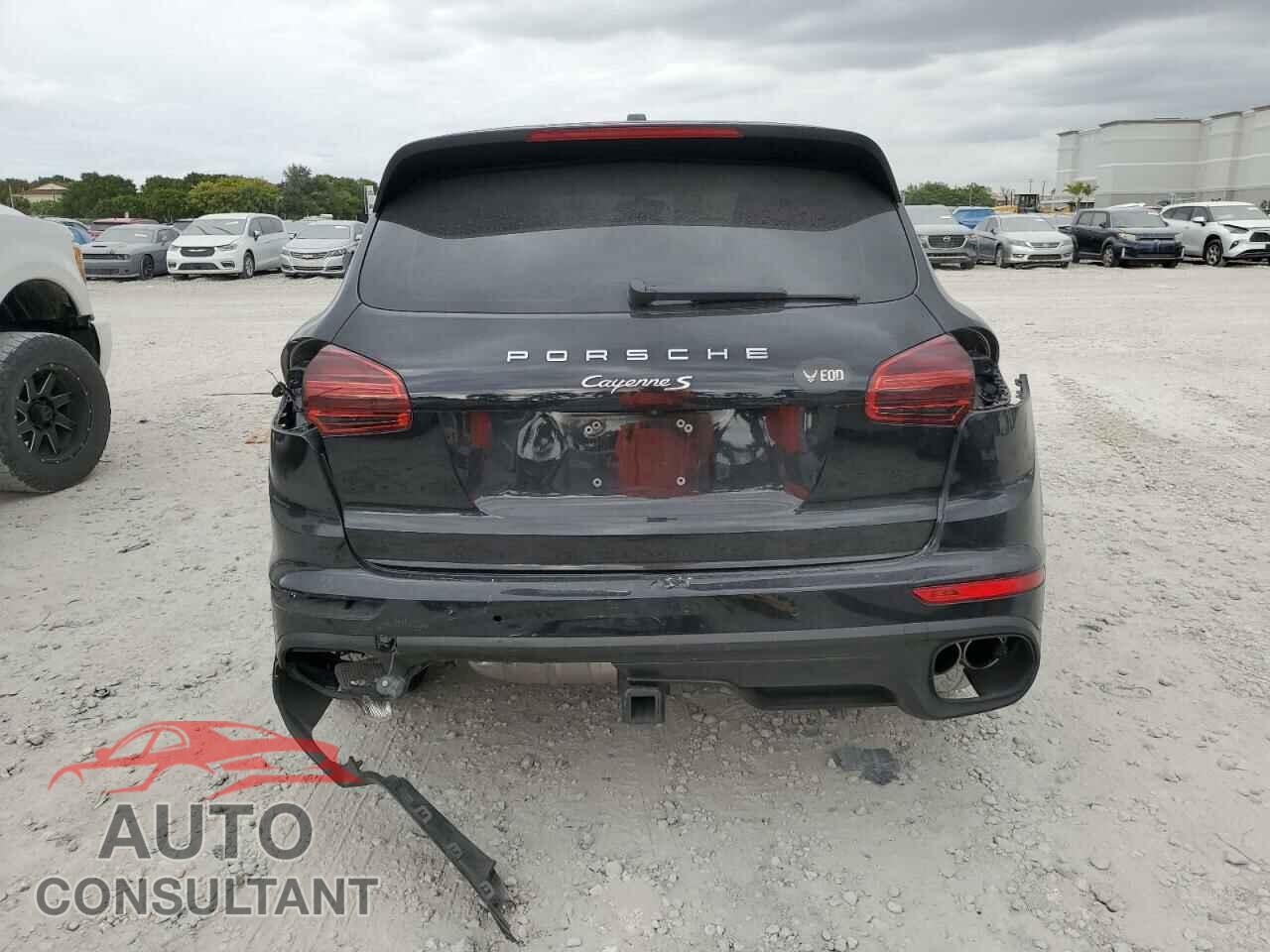 PORSCHE CAYENNE 2015 - WP1AB2A25FLA56547