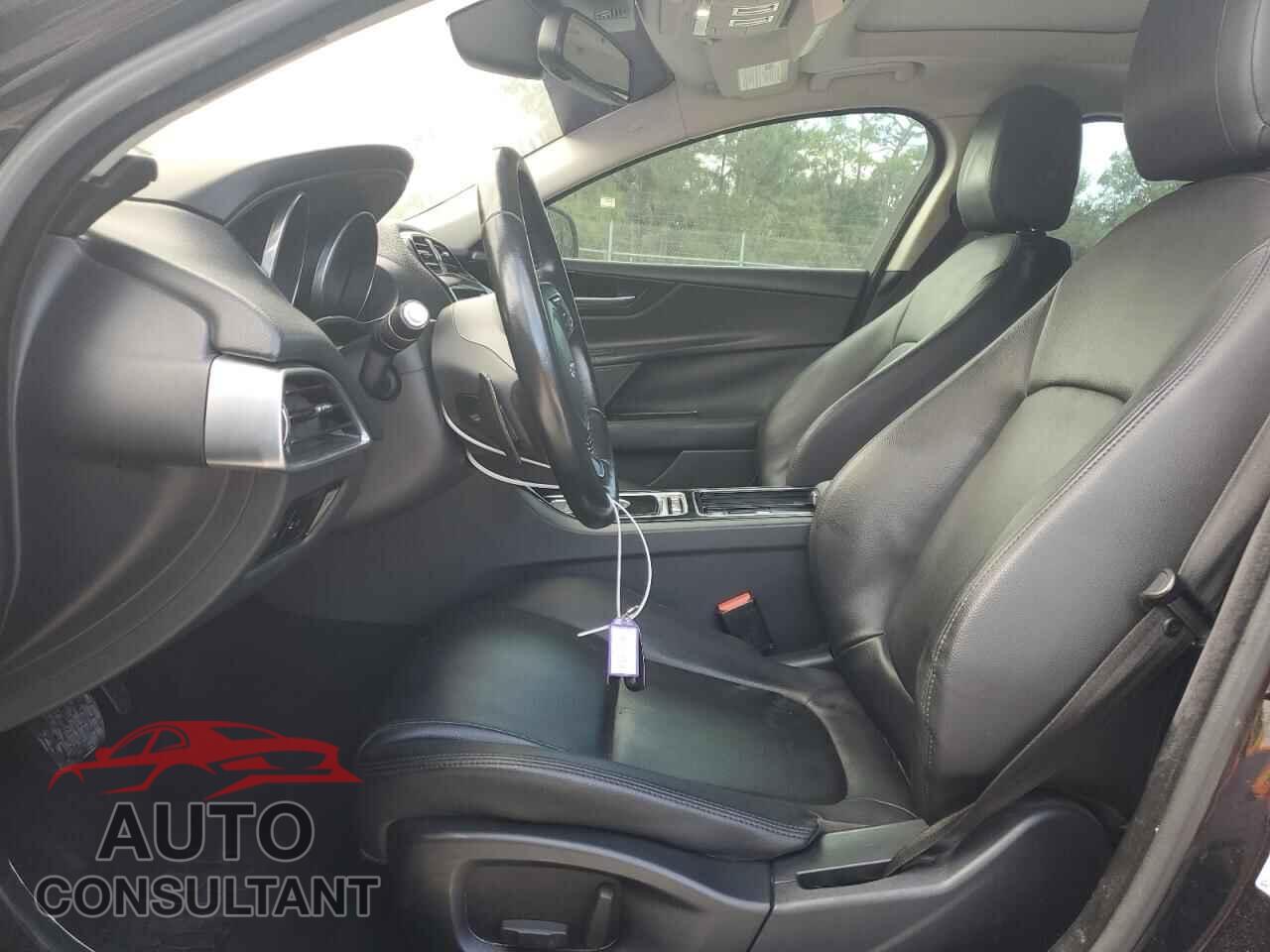 JAGUAR XE 2018 - SAJAD4FX5JCP26233
