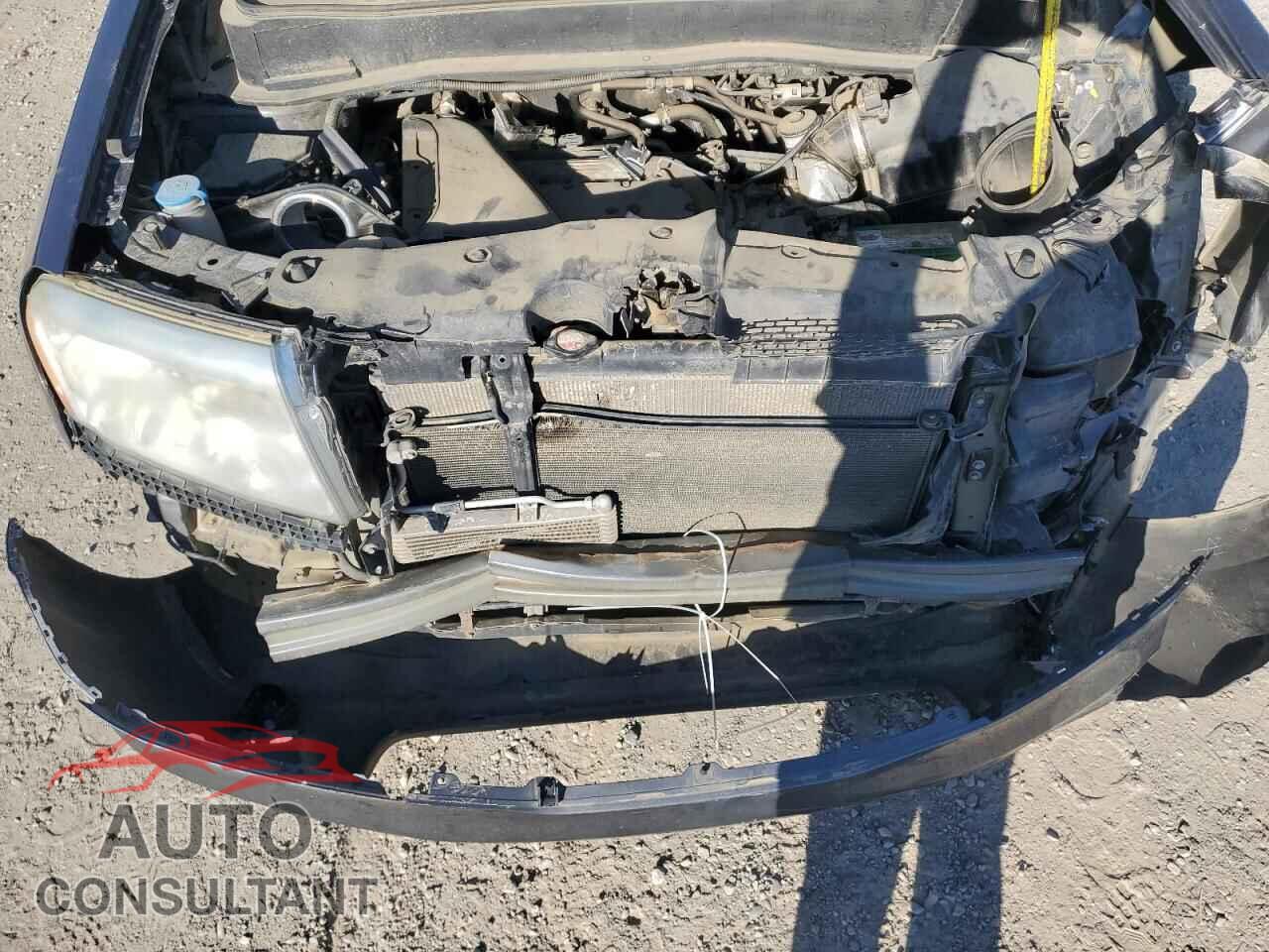 HONDA PILOT 2013 - 5FNYF4H49DB005902