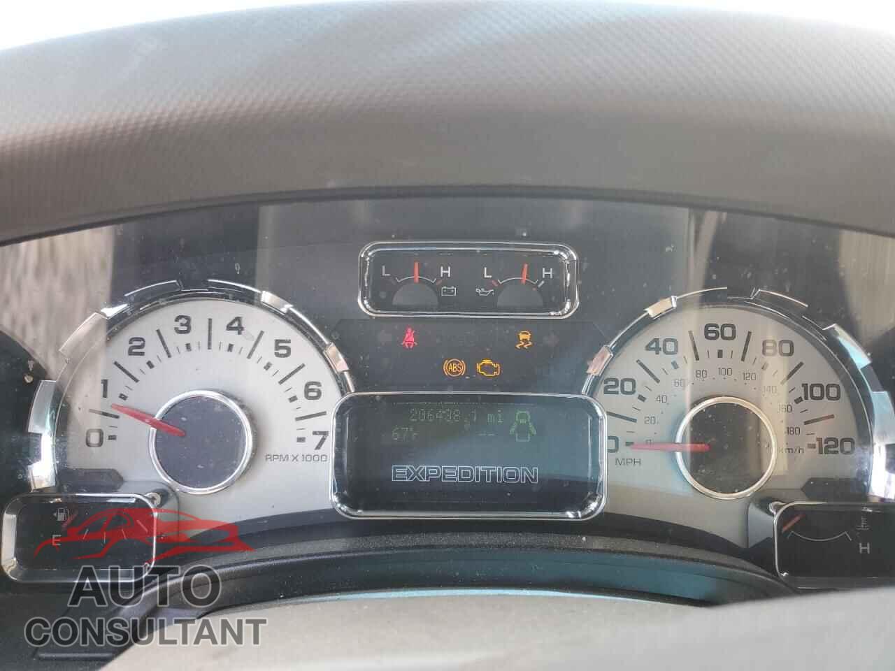 FORD EXPEDITION 2011 - 1FMJU1H54BEF00663