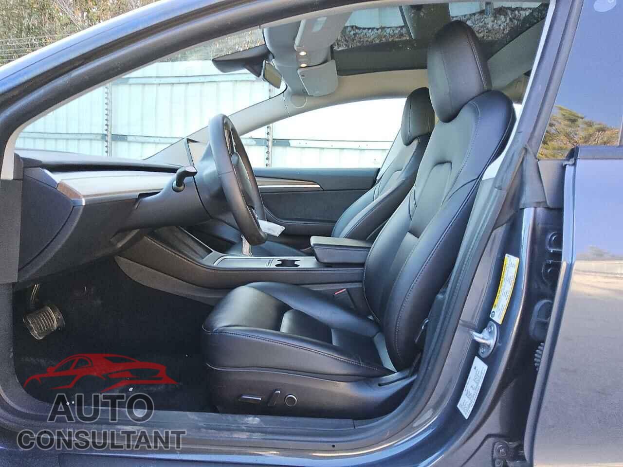 TESLA MODEL 3 2022 - 5YJ3E1EA2NF285976