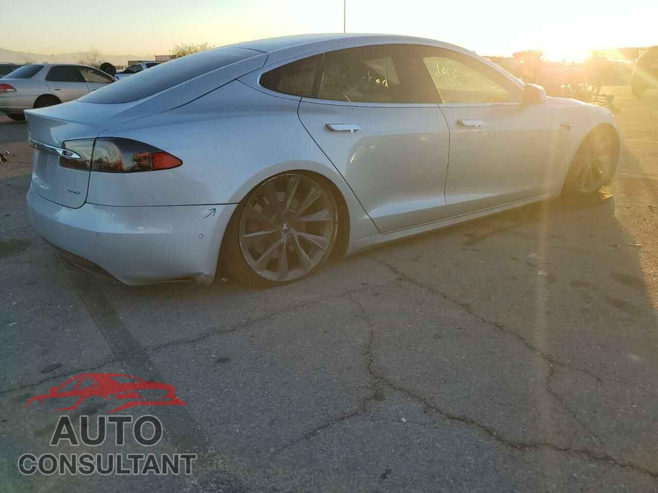 TESLA MODEL S 2018 - 5YJSA1E21JF241638