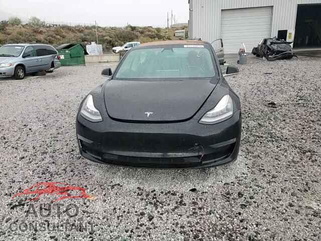 TESLA MODEL 3 2018 - 5YJ3E1EA0JF071157