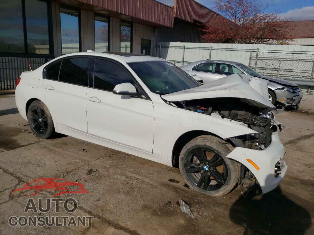 BMW 3 SERIES 2016 - WBA8E3G51GNU04555