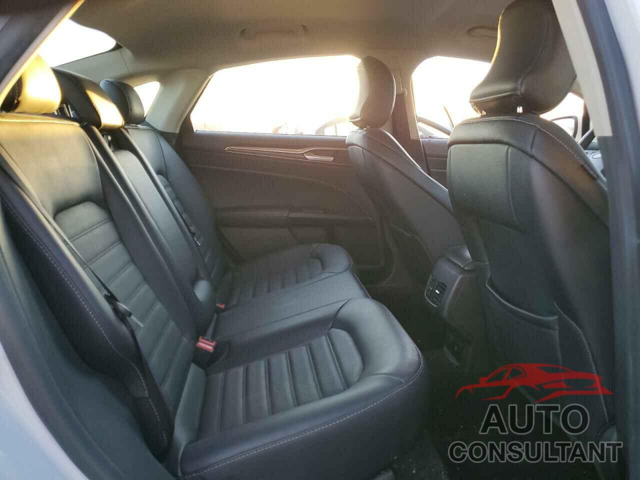 FORD FUSION 2018 - 3FA6P0LU3JR171532