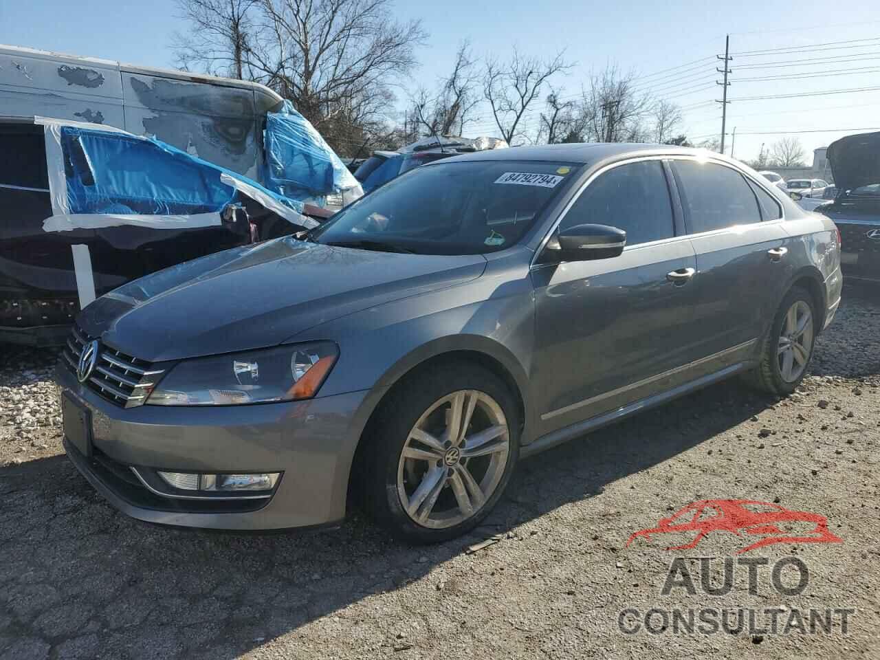 VOLKSWAGEN PASSAT 2015 - 1VWCV7A30FC008054