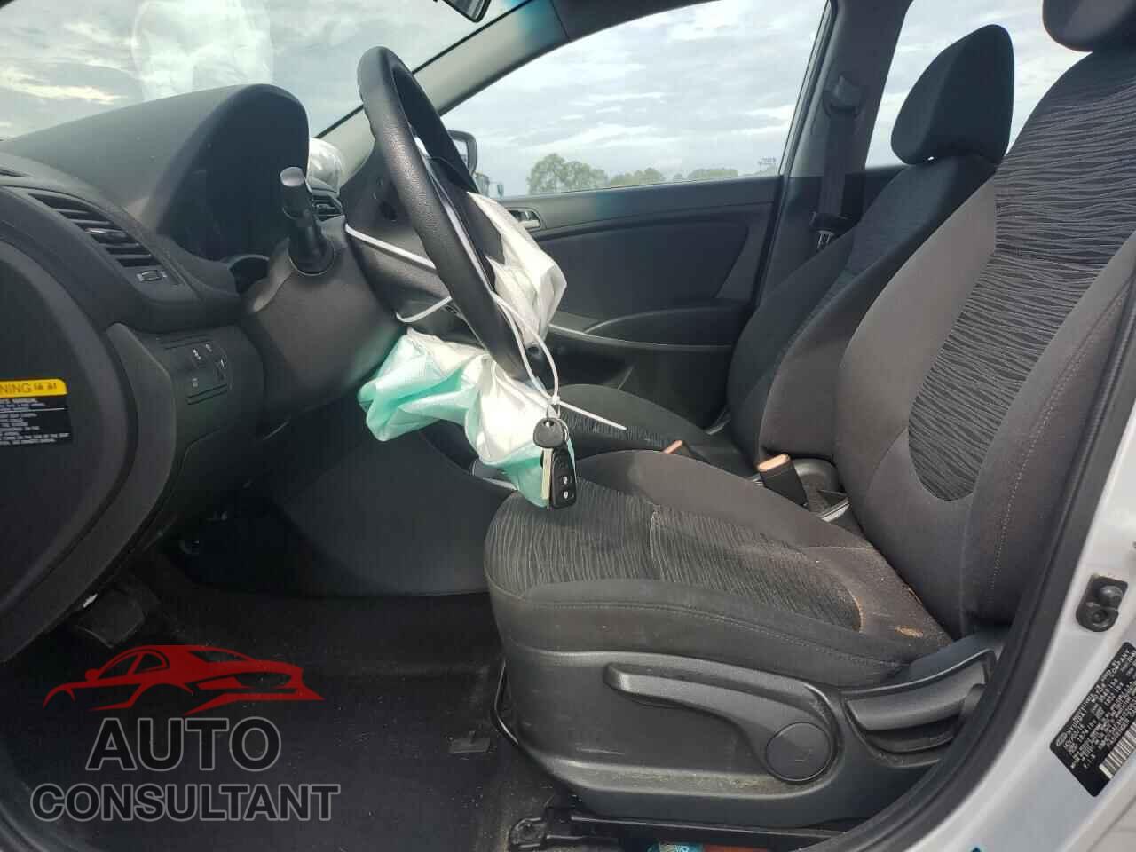 HYUNDAI ACCENT 2017 - KMHCT5AEXHU320633