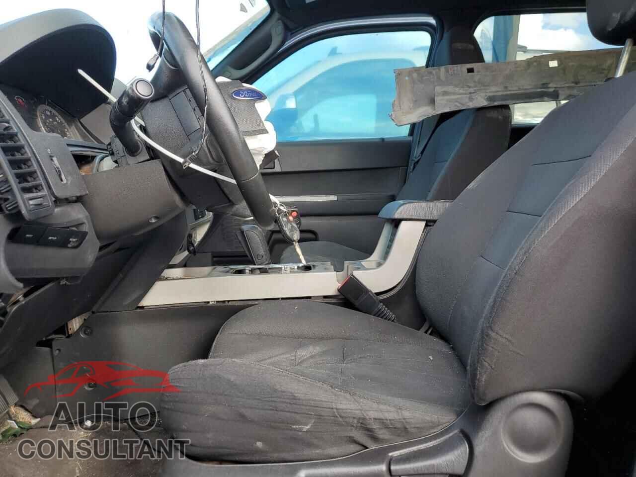 FORD ESCAPE 2011 - 1FMCU0D75BKB72214