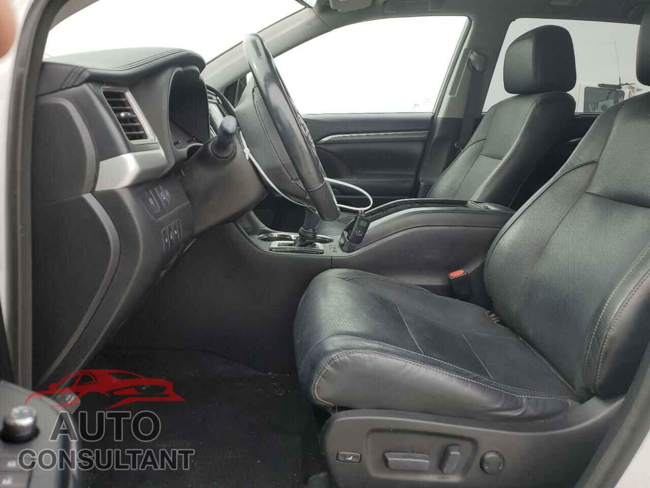 TOYOTA HIGHLANDER 2017 - 5TDDGRFH9HS035501