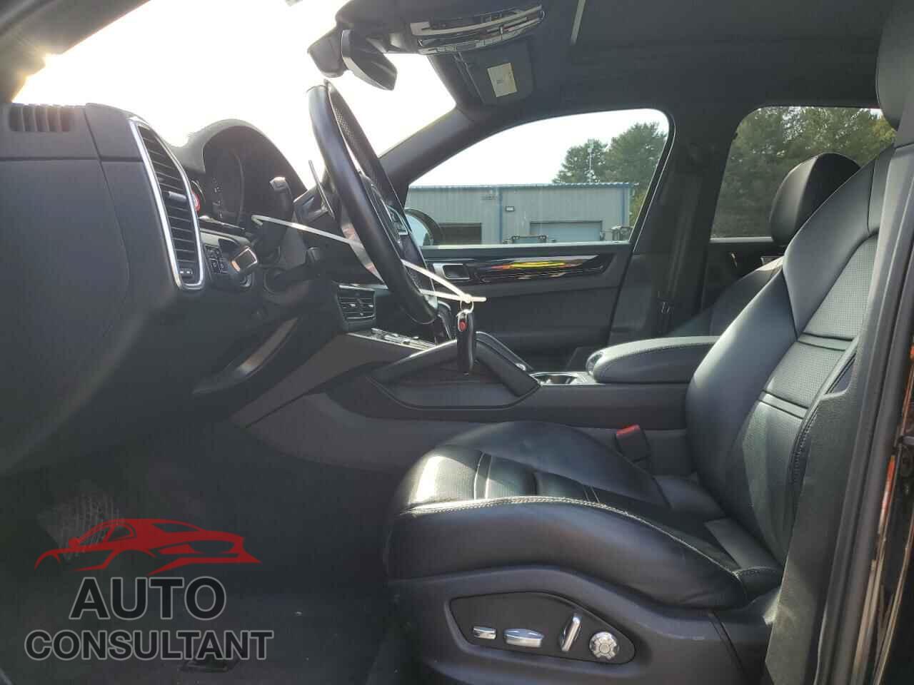 PORSCHE CAYENNE 2021 - WP1AA2AY2MDA03898