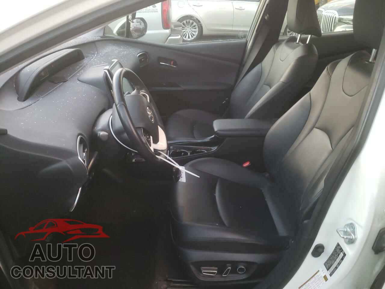 TOYOTA PRIUS 2017 - JTDKARFP1H3000324