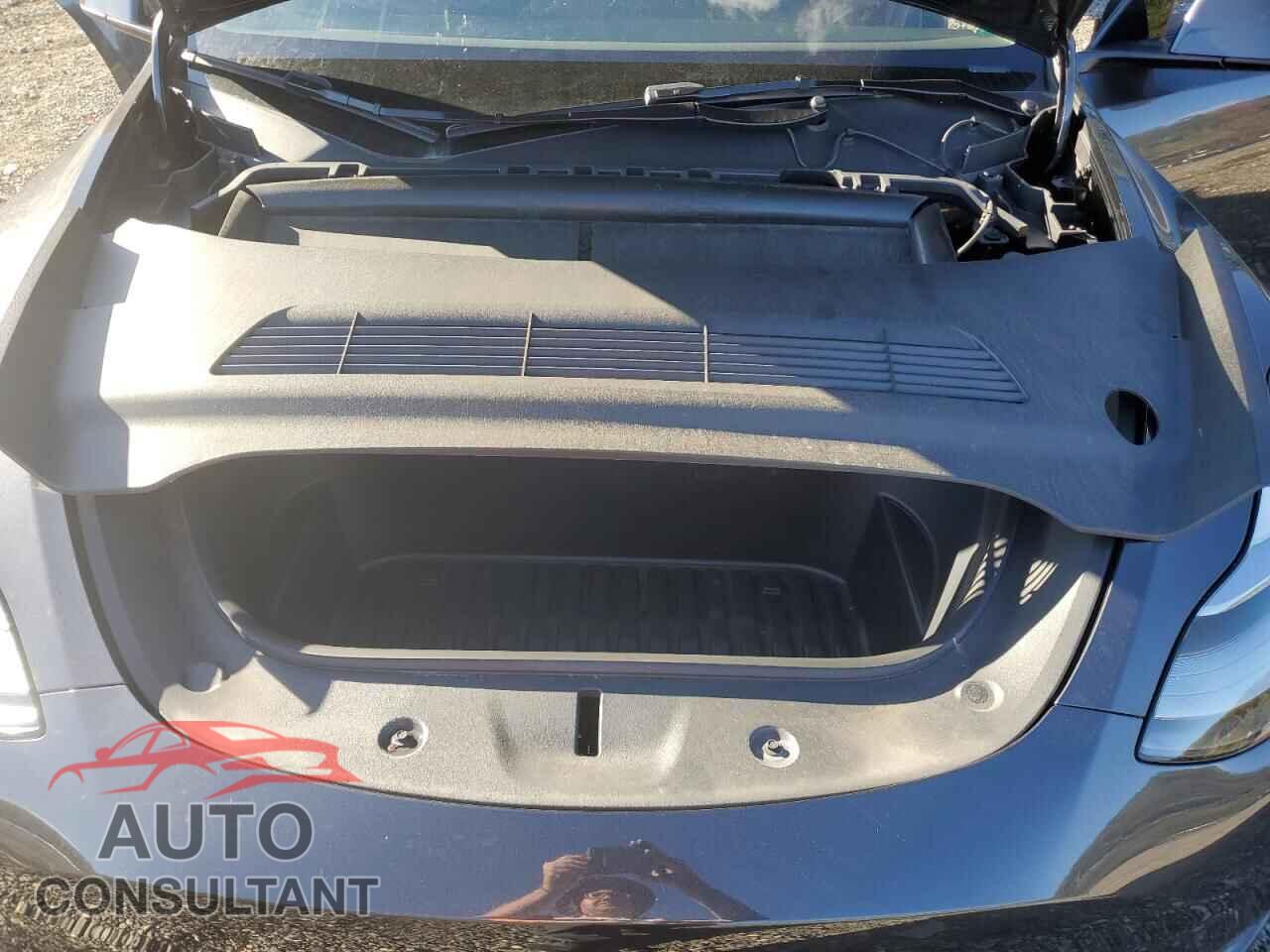 TESLA MODEL Y 2024 - 7SAYGDED5RF008081