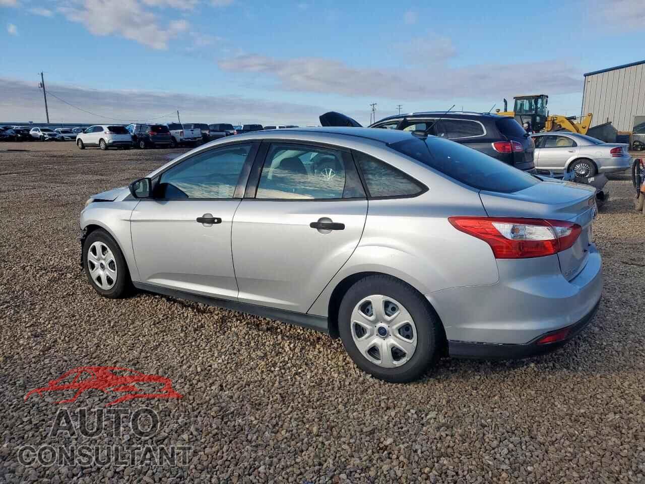 FORD FOCUS 2014 - 1FADP3E26EL210347