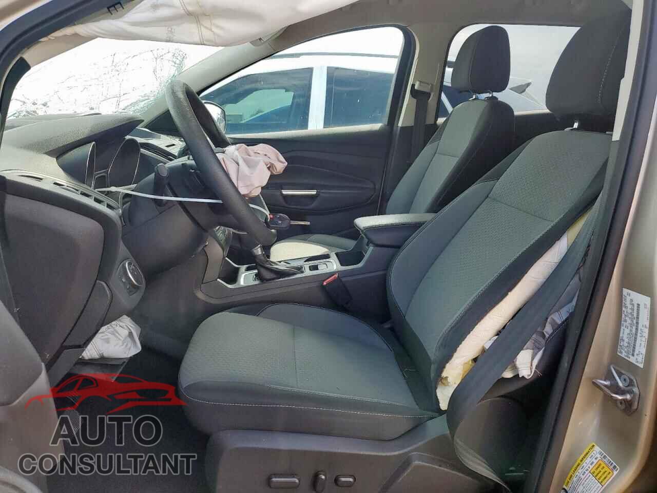 FORD ESCAPE 2017 - 1FMCU0GDXHUC78687