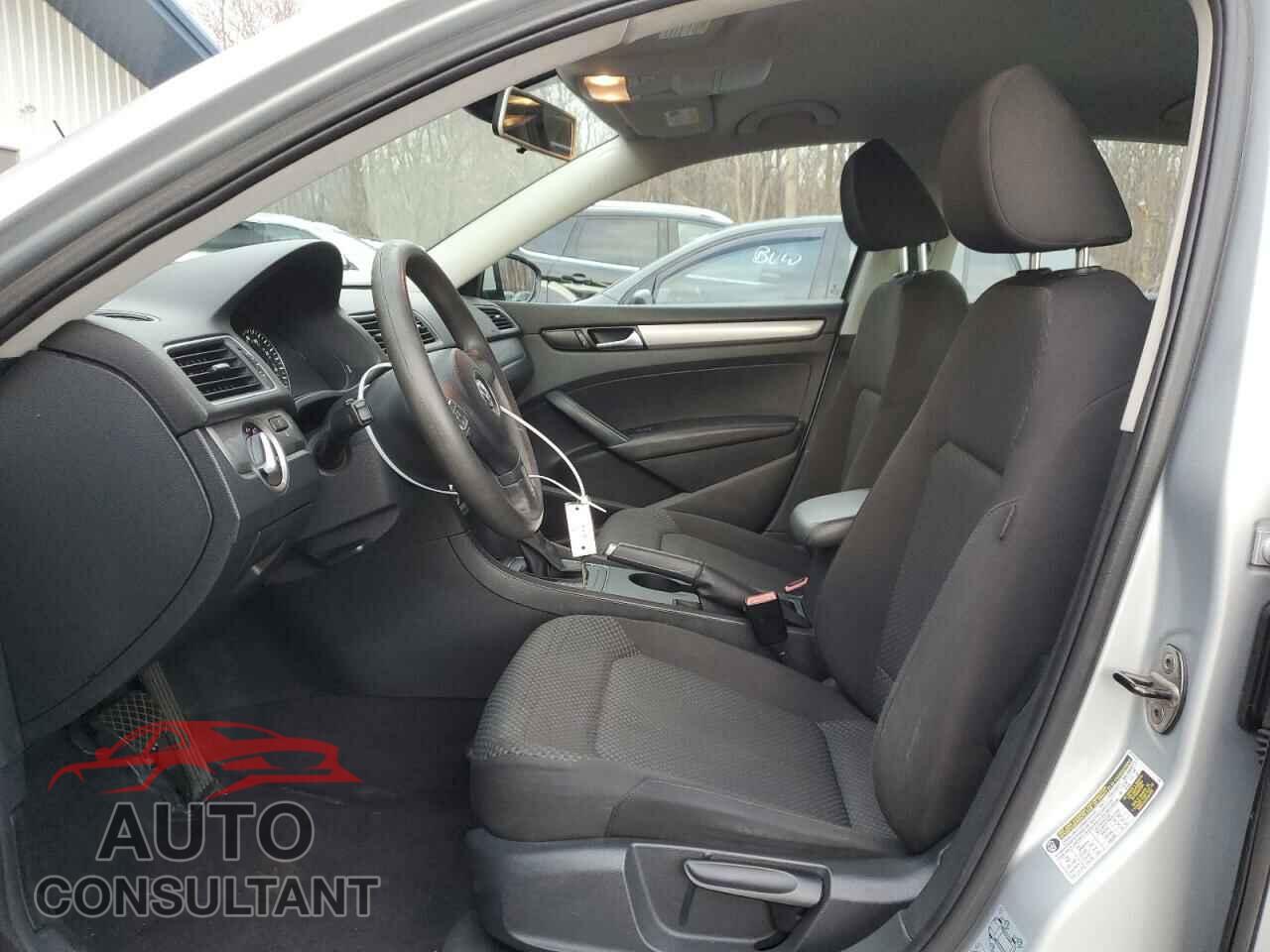 VOLKSWAGEN PASSAT 2012 - 1VWAP7A38CC026170