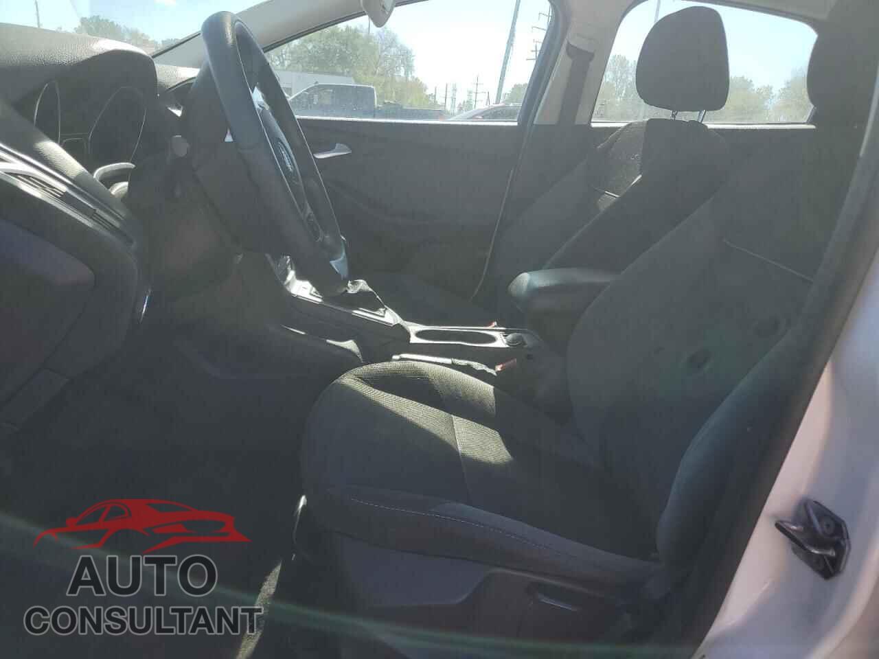 FORD FOCUS 2014 - 1FADP3F28EL412539