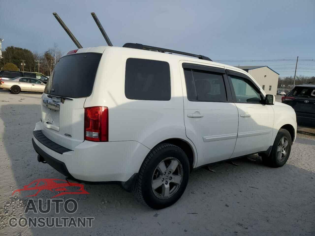 HONDA PILOT 2010 - 5FNYF4H55AB008672