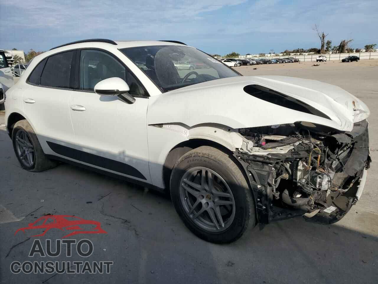 PORSCHE MACAN 2018 - WP1AA2A50JLB17700